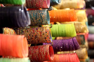 Banglore 'de düğün için tasarım bilezikleri.