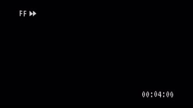 FF, siyah arkaplandaki VHS video kasetini imzaladı. 4K video