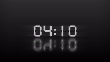 Gradyan arkaplanda 5 saniye için yansıması olan gümüş LED zamanlayıcı görüntüsü. 4K video