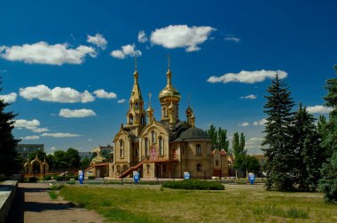 Ukrayna 'nın doğusundaki Maryinka kasabasındaki bir Ortodoks kilisesi işgalciler tarafından tahrip edildi..