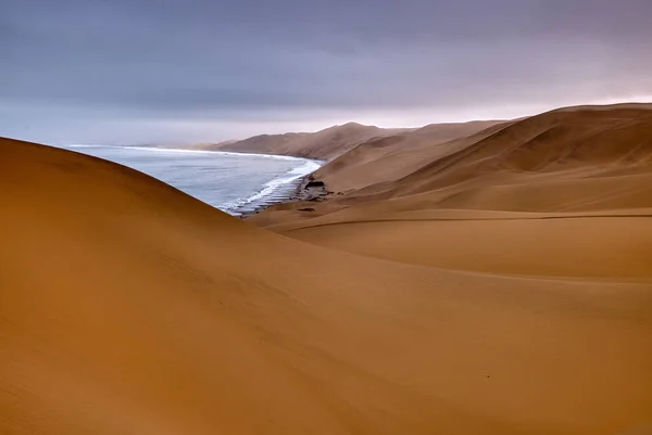 Desert Sand Dunes Approaching Atlantic Ocean Swkopmund Walvis Bay Sandwich — Stock Photo, Image