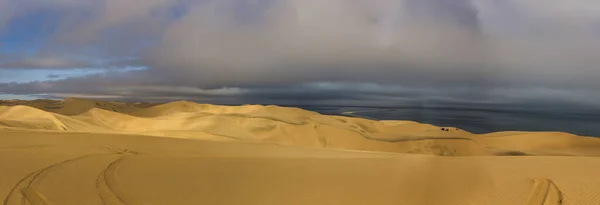Pouštní Písečné Duny Blíží Atlantskému Oceánu Poblíž Swkopmund Walvis Bay — Stock fotografie