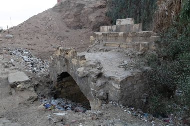 Baul Tobaa Kahire Mısır - Abadoned Fatimid Dönemi Şehir Kapısı