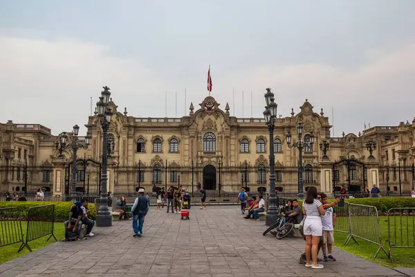 Lima, Peru - 22 Şubat 2025: Lima Meydanı Hükümet Sarayı
