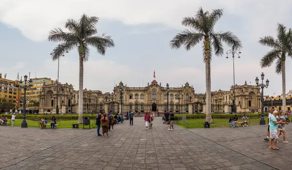 Lima, Peru - 22 Şubat 2025: Lima Meydanı Hükümet Sarayı