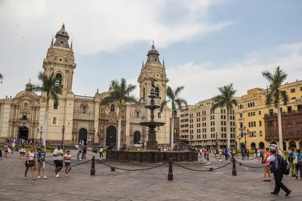 Lima, Peru - 22 Şubat 2025 Plaza Belediye Başkanı de Lima Katedrali