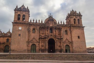 Cusco 'nun Ana Meydanı' ndaki Katedral - Peru