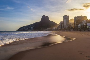 Günbatımı Leblon Sahili, Ipanema Rio de Janeiro, Brezilya