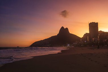 Günbatımı Leblon Sahili, Ipanema Rio de Janeiro, Brezilya