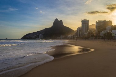 Günbatımı Leblon Sahili, Ipanema Rio de Janeiro, Brezilya