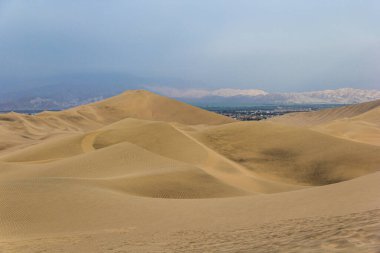 Öğleden sonra Huacachina Çölünde, Ica - Peru