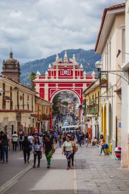 Ayacucho, Peru - 25 Ocak 2024: 28 de Julio Caddesi Zafer Kemeri