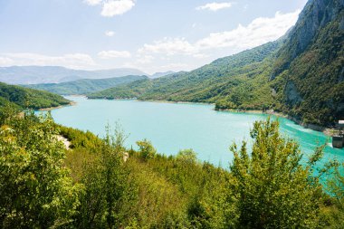 Turkuaz Bovilla Gölü - Arnavutluk.