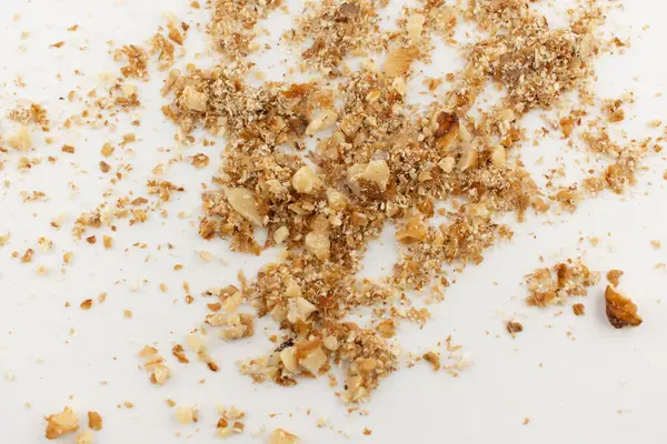 Bu davetkar yakın plan, doğal iyilik ve sağIıklı hoşgörü hissi yayarak taze ceviz parçalarını yakalıyor. Pişirme, sağlıklı atıştırma ya da süper yiyecek içeriği için mükemmel.