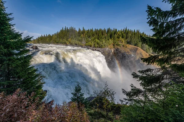 Berühmter Wasserfall Tannforsen Nordschweden Mit Einem Regenbogen Nebel Und Schnell — Stockfoto