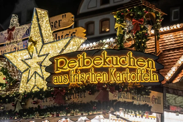 Koblenz เยอรมน 2022 ขายแพนเค นฝร งอาหารท าจากม นฝร งสด ายบ — ภาพถ่ายสต็อก