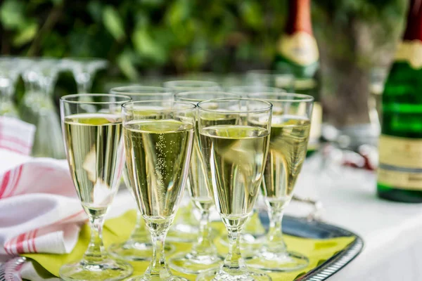 Sparkling Wine Glasses Restaurant Party Wedding Dinner Setting — Stock Photo, Image