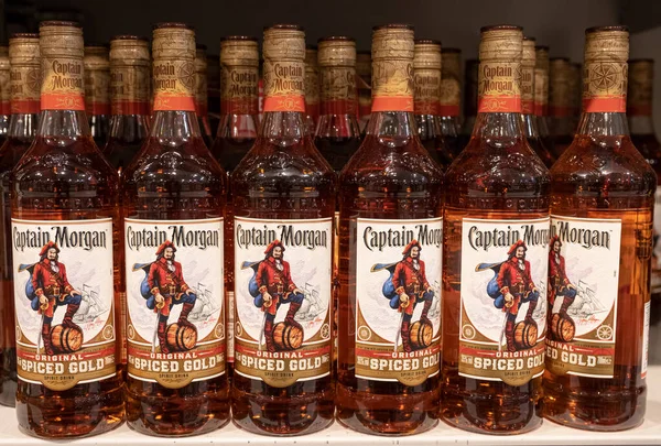 Andernach Allemagne 2020 Magasin Alcool Bouteilles Avec Captain Morgan Spiced — Photo