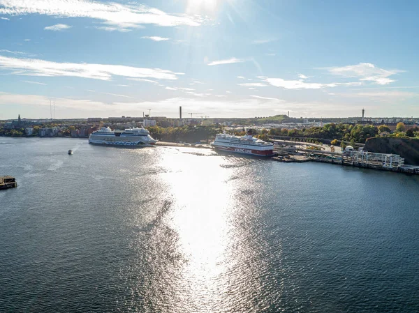Estocolmo Suecia 2021 Crucero Pasajeros Por Tui Cruceros Atracados Muelle —  Fotos de Stock