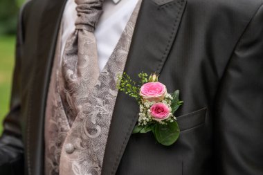 Pembe Gül yaka çiçeği çiçek Damat Düğün ceket kravat ve gömlek ile