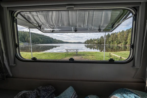 Campsite Camping Caravan Lake Ragnerudssjoen Dalsland Sweden Beautiful Forest Pinetree — Stok Foto