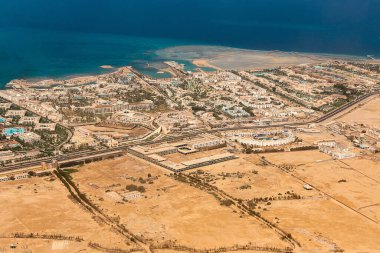 Mısır 'ın Hurghada kentindeki Kızıl Deniz Sahili' nin havadan görüntüsü..