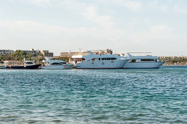 Siluetas Barcos Turísticos Orillas Del Mar Rojo Makadi Bay Egipto — Foto de Stock