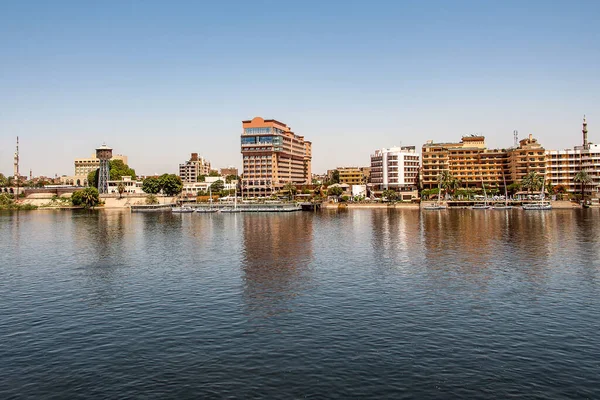 Lüksör Mısır Deniz Loncası Otelleri Nil Nehri Kıyısı Binaları — Stok fotoğraf