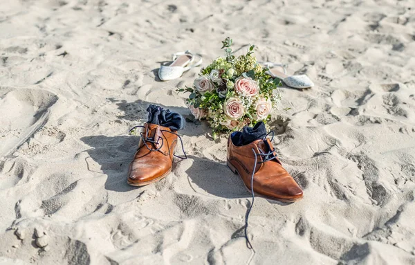 Matrimonio Romántico Pareja Con Los Zapatos Boda Símbolos — Foto de Stock