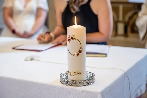 Γαμήλιο Κερί Για Νύφη Και Γαμπρό Κερί Είναι Οικογενειακή Εστία — Φωτογραφία Αρχείου
