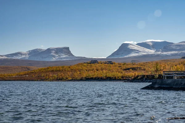Jesienny Sezon Abisku Jeziorem Tornetraesk Tle Pochodzi Bjoerkliden Szwedzka Laponia — Zdjęcie stockowe