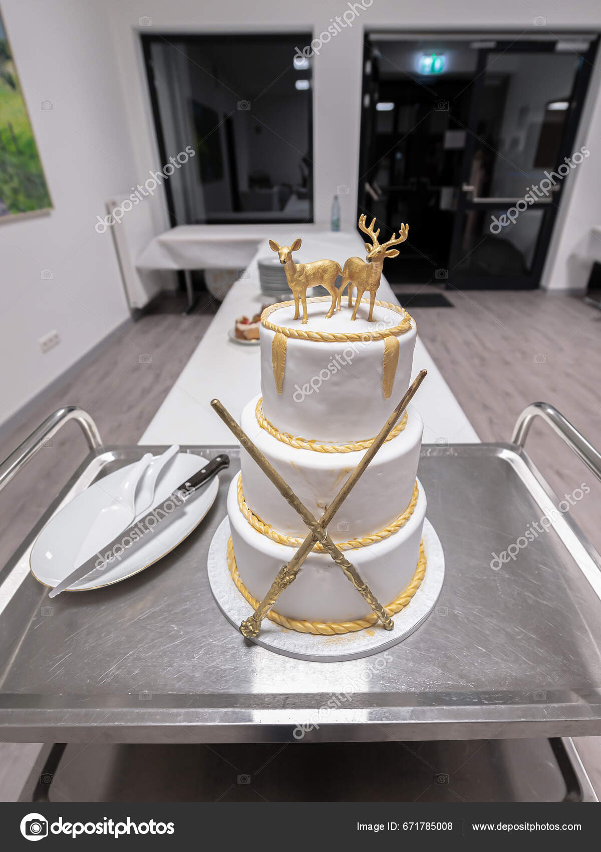 Two Rendeer Wedding Cake Toppers Magig Sticks Gold Elements Harry Stock  Photo by ©donogl 671785008