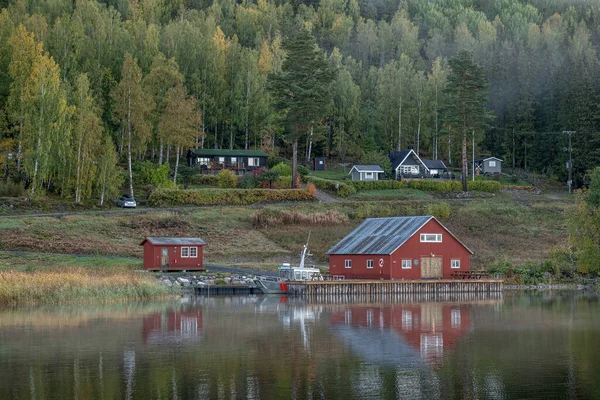 Schwedische Häuser Und Berg Ameise Meer Auf Skuleberget Campingplatz Wohnwagen — Stockfoto