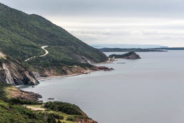 Cape Breton Adası Sahil Hattı 'nın panoramik manzarası Cabot Yolu manzaralı rotası, Nova Scotia Hghlands Kanada.