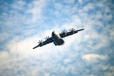 Fransız uçağı Airbus A400M Atlas, askeri nakliye uçağı Avrupa NATO.