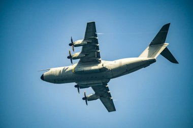 Fransız uçağı Airbus A400M Atlas, askeri nakliye uçağı Avrupa NATO.