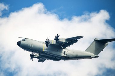 Fransız uçağı Airbus A400M Atlas, askeri nakliye uçağı Avrupa NATO.