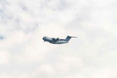 Fransız uçağı Airbus A400M Atlas, askeri nakliye uçağı Avrupa NATO.