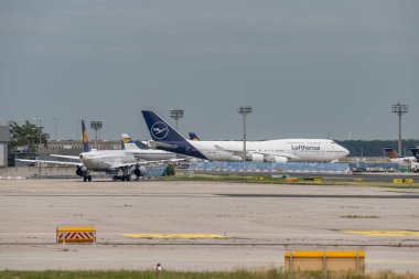 Frankfurt Almanya 11.08.19 Lufthansa Frankfurt Havalimanı EDDF FRA Boeing 747-430 B744 D-ABVM 29101.