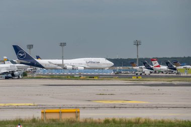 Frankfurt Almanya 11.08.19 Lufthansa Frankfurt Havalimanı EDDF FRA Boeing 747-430 B744 D-ABVM 29101.