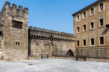 Escoriaza Esquivel Sarayı 'nın yanındaki duvar, Vitoria, İspanya