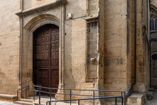 Santa Mara de los Reyes İspanya 'nın Laguardia eyaletinde yer alan bir Katolik kilisesidir.