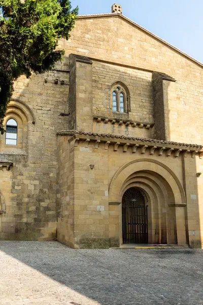 Santa Mara de los Reyes İspanya 'nın Laguardia eyaletinde yer alan bir Katolik kilisesidir.