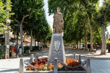 Fernando III el Santo 'nun heykeli İspanya, La Rioja' da duruyor...