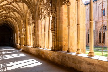 Njera, La Rioja, İspanya: 22 Ağustos 2024: Santa Mara la Real de Njera Manastırı, St. James Yolu..