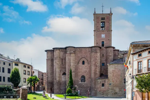 Njera, La Rioja, İspanya: 22 Ağustos 2024: Santa Mara la Real de Njera Manastırı, St. James Yolu.