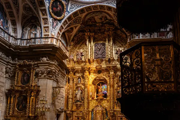 Haro, Rioja, İspanya 'daki Virgen de la Vega Kilisesi.