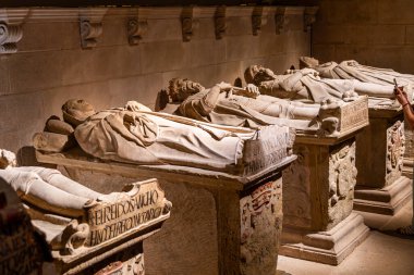 Santa Mara La Real 'in Kraliyet Panteonu. Njera, La Rioja, İspanya, Njera-Pamplona krallığının mezarları, Jimena veya Abarca ailesinin mezarları.