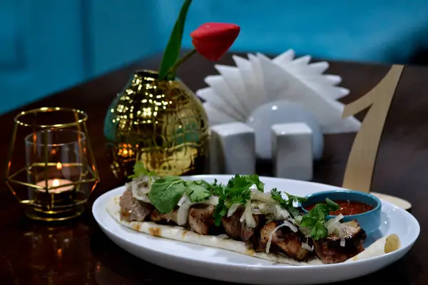 sığır eti kebabı, sebze