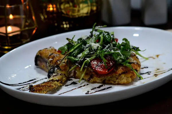 Sebzeli ve otlu ızgara tavuk.